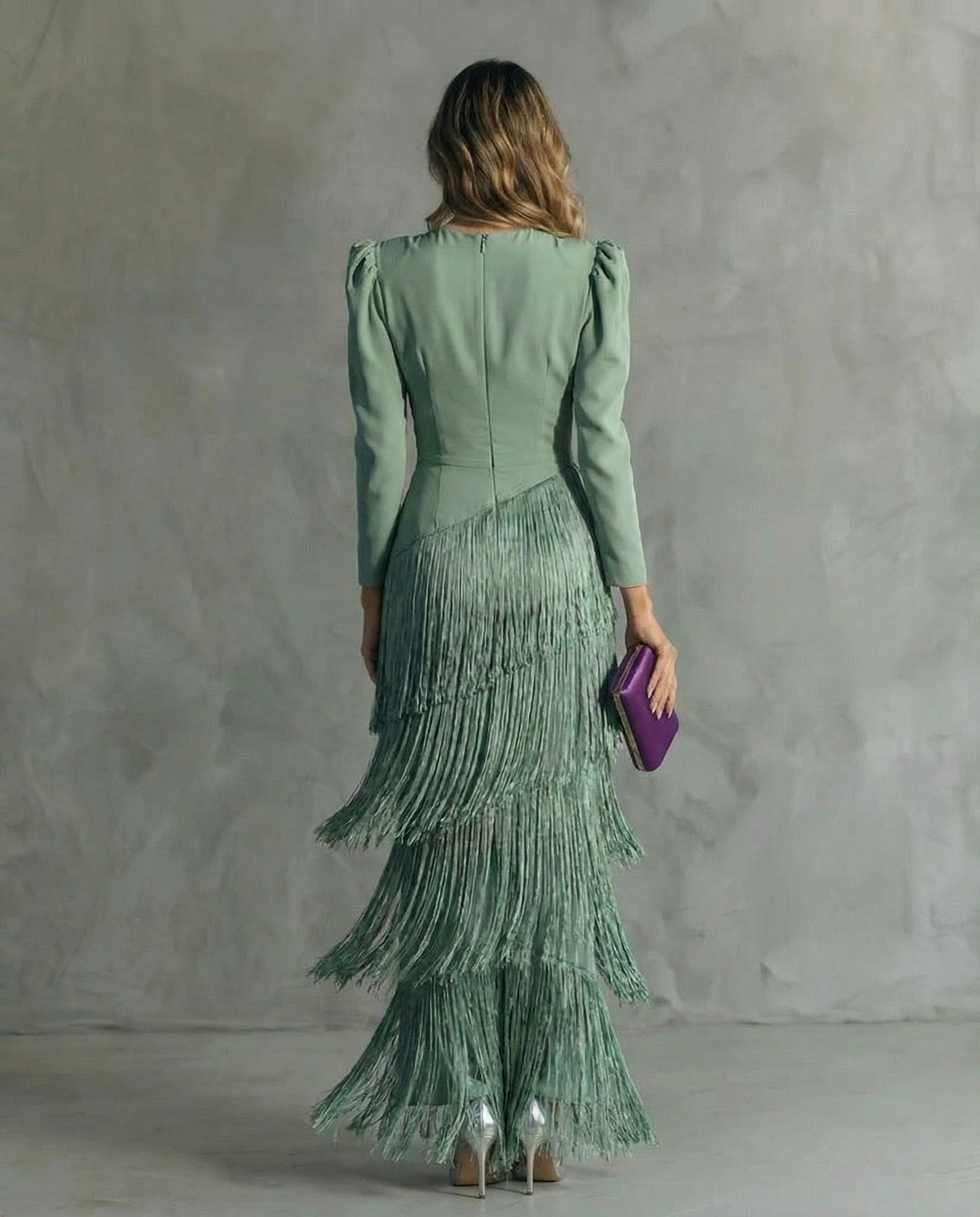 Clara™ | Elegante vestido midi con mangas con flecos